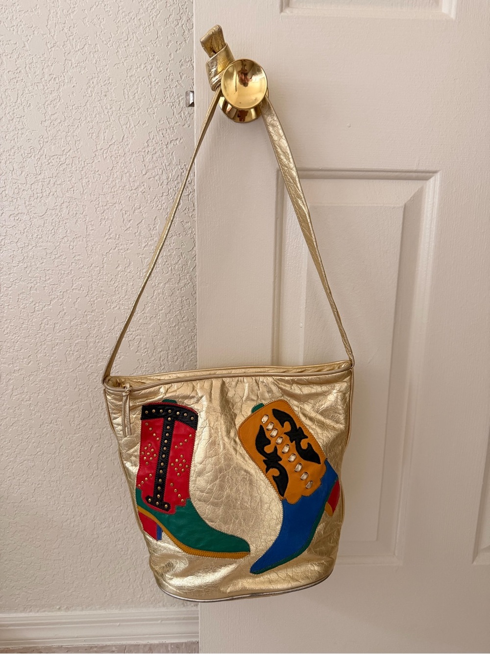 Avante USA Gold Women’s Shoulder Bag with Colorful Boot Appliqués Western Cowboy